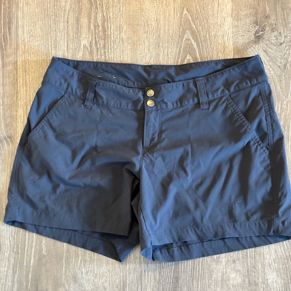 Women's Columbia Navy Blue Shorts Sz 12